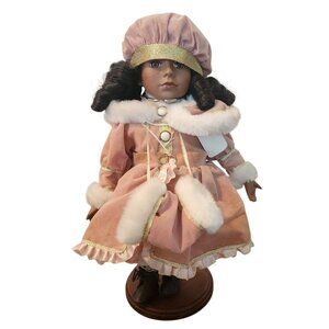 12'' Geppeddo Porcelain Doll Pink w/Stand